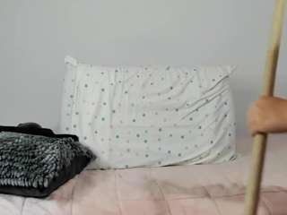 adenile-5 Live Webcam on CamSoda