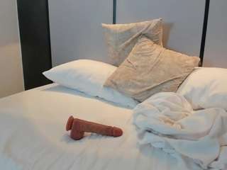 ashly-moonn Moan live webcam