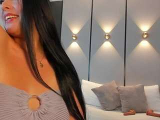 ashly-moonn's CamSoda show and profile