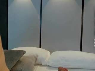 ashly-moonn Tattoo live webcam