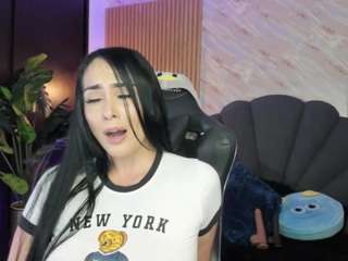 ashly-moonn