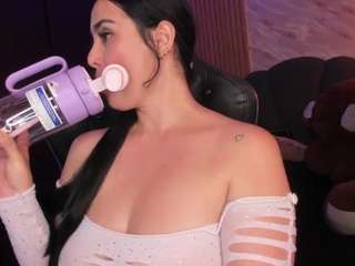 ashly-moonn