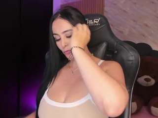 ashly-moonn
