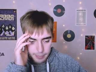  jokester-liam chat room