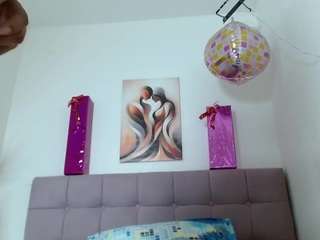 kloewish's CamSoda show and profile