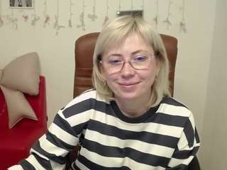 laurenwishy's CamSoda show and profile