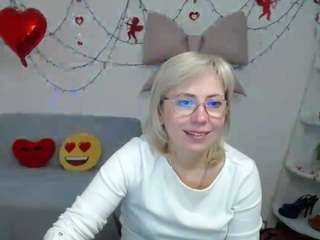 laurenwishy's CamSoda show and profile