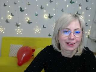 laurenwishy's CamSoda show and profile