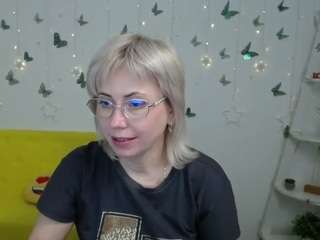 laurenwishy live cam profile