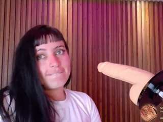 lucysmith7 webcam model