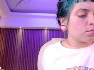 lucysmith7 live cam profile