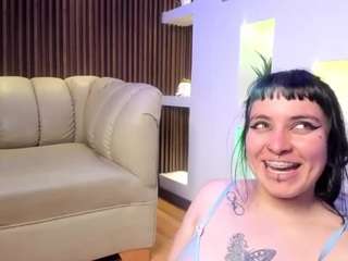 lucysmith7's CamSoda show and profile