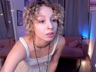 marywahlberg Live Webcam on CamSoda