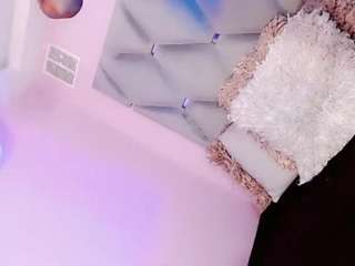 miranda-collins webcam model