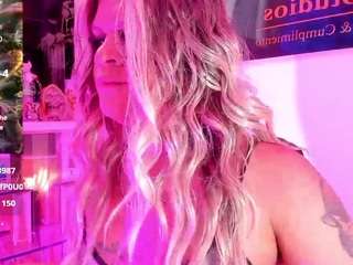 mistressperverttt live cam preview