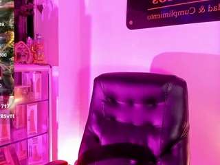 mistressperverttt live cam preview