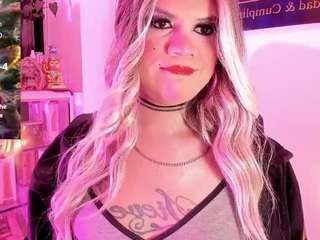 mistressperverttt live cam preview