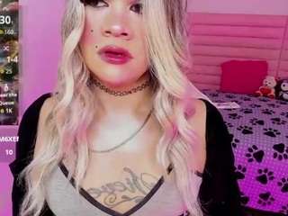 mistressperverttt live cam preview