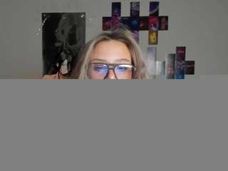 suzie-q69 from CamSoda is Freechat