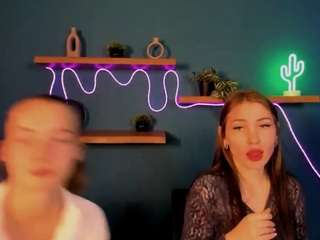  ariel-shadow chat room