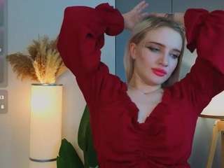 crystaduesterbac... Live Webcam on CamSoda