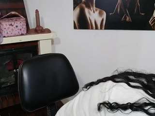 gracematuremilf's CamSoda show and profile