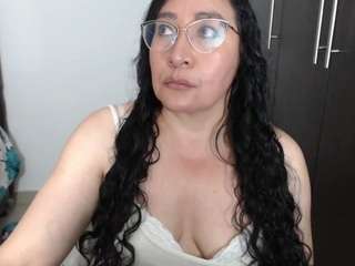 gracematuremilf Live Webcam on CamSoda