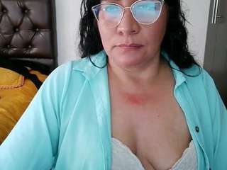 Live cam show with GraceMaturemilf