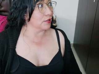 gracematuremilf's live room