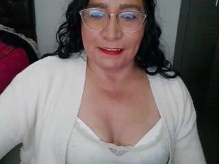 gracematuremilf's live room