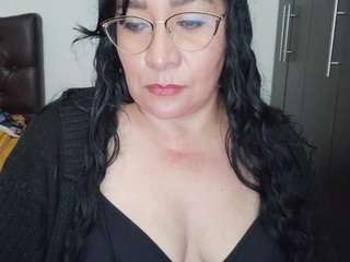 gracematuremilf's live room
