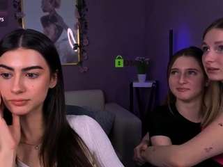 mary-meow-hot Live Webcam on CamSoda