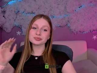 mary-meow-hot's CamSoda show and profile