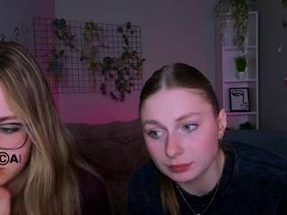 mary-meow-hot's CamSoda show and profile