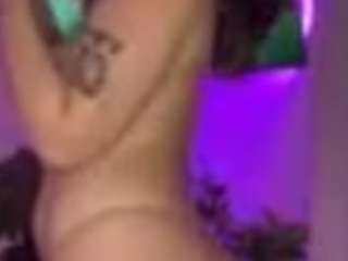 Live webcam model missalittlemasochist on Soda Cams