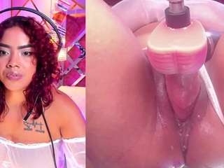 Live cam show with NinaCapelli