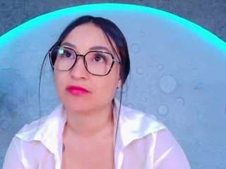 reinachloe Live Webcam on CamSoda