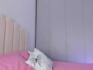 le modèle amira-zahra est en webcam porno dans un show sur le site camsoda, il possède les tags suivants: anal,pussy,full nudity,hairy pussy,handjob,lingerie,lovense,lush,naked,natural,normal,sex toys,ass,shaved pussy,skinny,spank,squirt,squirter,strip,tattoos