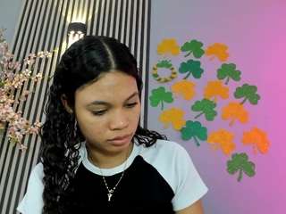 le modèle gysellhanson est en webcam porno dans un show sur le site camsoda, il possède les tags suivants: athletic,black hair,young adult,toys,teen 18,tattoos,squirter,spanking,role play,plug,nipple piercings,lovense,drinking,double penetration,dildo or vibrator,dildo,deepthroat,cum in pussy,colombia,brown eyes