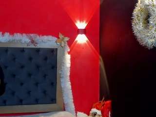 yayahilton's CamSoda show and profile