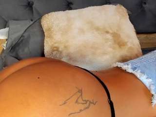 yayahilton Live Webcam on CamSoda