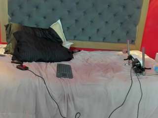 yayahilton from CamSoda is Freechat