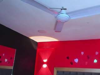 yayahilton Live Webcam on CamSoda