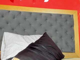 yayahilton Sex Cam Show