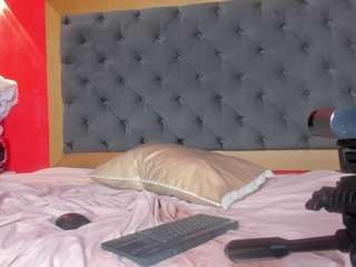 yayahilton Live Webcam on CamSoda