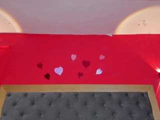 yayahilton's live room