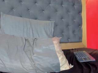 YayaHilton live cam preview