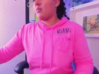 ashley-17 live cam preview