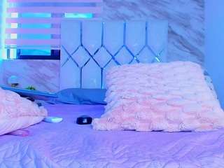 collett-t's CamSoda show and profile