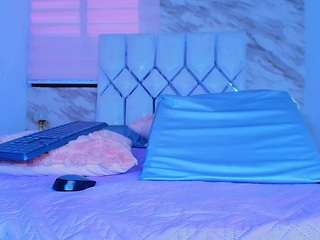 collett-t's CamSoda show and profile